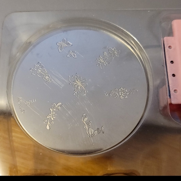 Stamping Nail Set + 6 additional plates - Picture 7 of 16